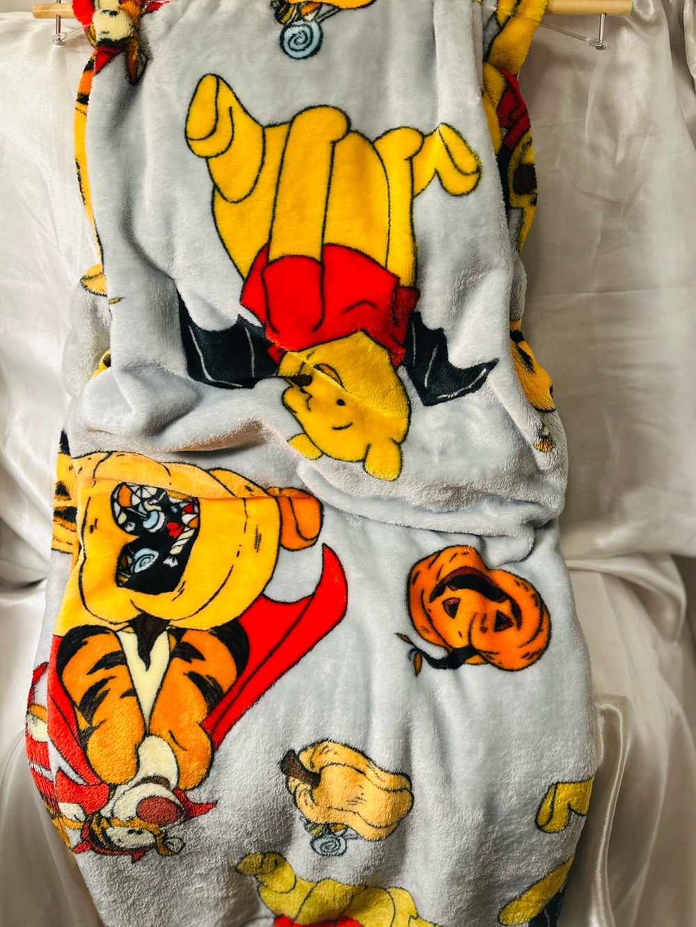 Disney Winnie the Pooh Fleece Pajama Set - Light Gray, Yellow & Red